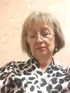 HaleyLyon – webcam model profile photo Image 3