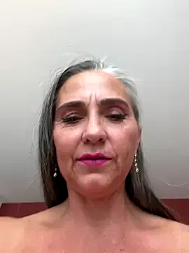 Bella – webcam model profile photo Image 17