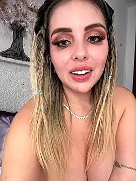 HannaMo – webcam model profile photo Image 3