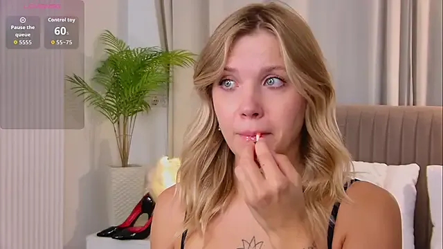 TessaMyst – webcam model profile photo Image 4