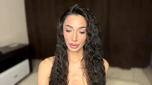 MiraKova – webcam model profile photo Image 19