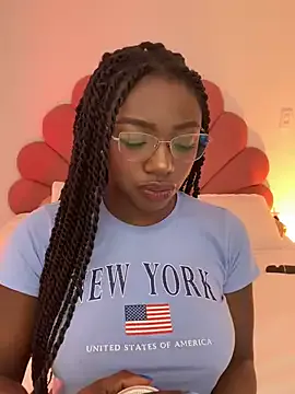 alissradiante1 – webcam model profile photo