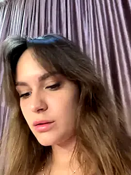 PollyElfi – webcam model profile photo Image 2