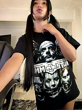 MelinaLuviani – webcam model profile photo Image 10