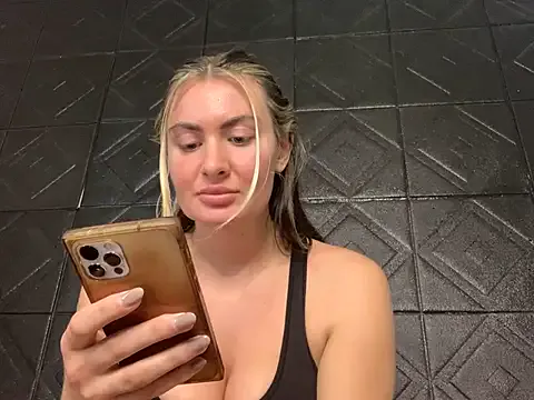 AngerlaMei – webcam model profile photo Image 5