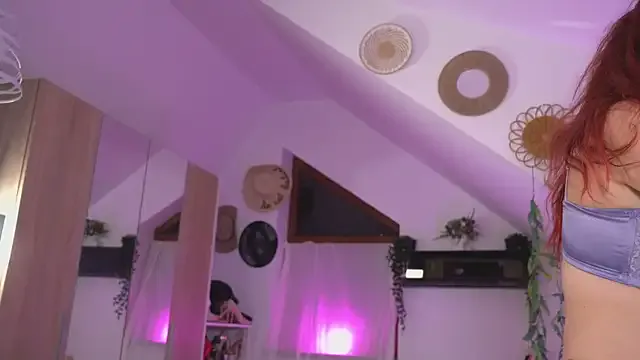 kitana-mk1 – webcam model profile photo Image 10