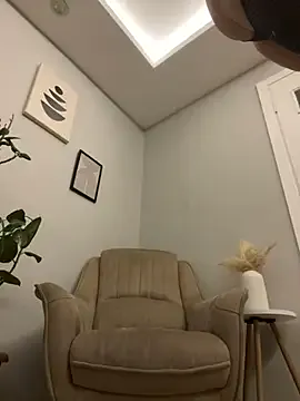 HaleyLyon – webcam model profile photo Image 3