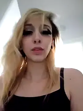 MarylinGlory – webcam model profile photo Image 5