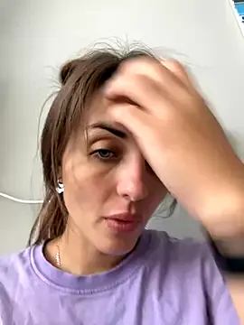 AdeleWood – webcam model profile photo Image 11