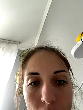 AdeleWood – webcam model profile photo Image 15