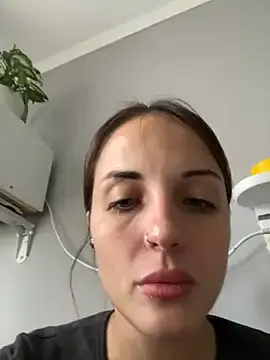 AdeleWood – webcam model profile photo Image 17