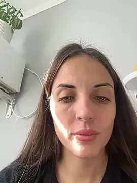 AdeleWood – webcam model profile photo Image 19