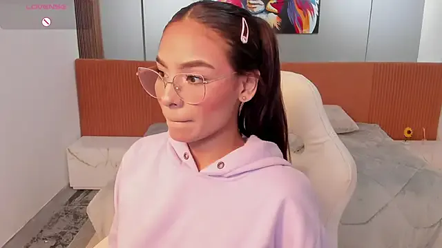 jasminesummer – webcam model profile photo Image 4