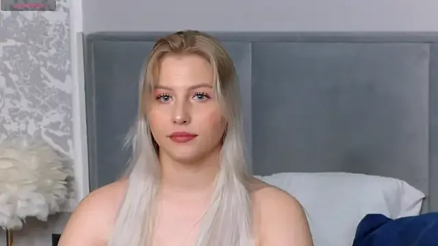 AngelCoco – webcam model profile photo Image 12