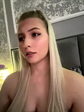 AngelCoco – webcam model profile photo Image 14