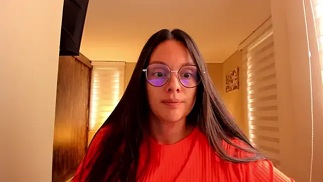 hot_wife_35 – webcam model profile photo Image 5