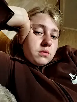 MelinaLuviani – webcam model profile photo Image 10