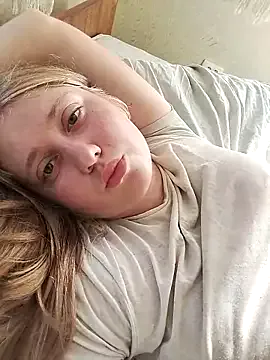 MelinaLuviani – webcam model profile photo Image 13