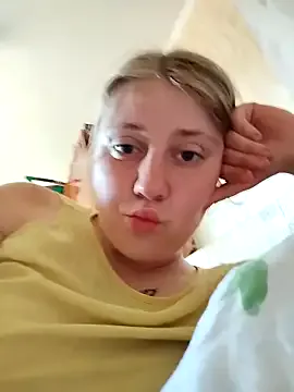 MelinaLuviani – webcam model profile photo Image 14