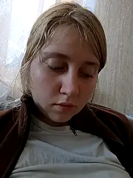 MelinaLuviani – webcam model profile photo Image 18