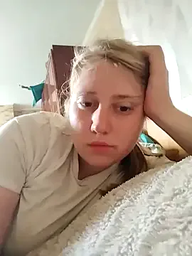 MelinaLuviani – webcam model profile photo Image 5