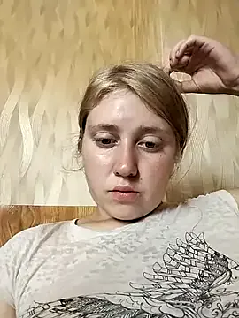 MelinaLuviani – webcam model profile photo Image 6