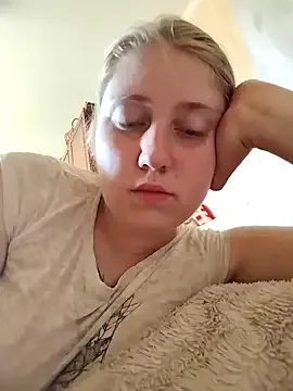 MelinaLuviani – webcam model profile photo Image 7