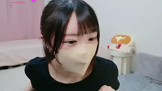 Dolce – webcam model profile photo Image 2