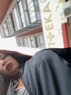 Alirawrz – webcam model profile photo Image 8