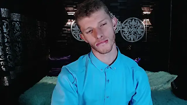 Dolce – webcam model profile photo Image 10