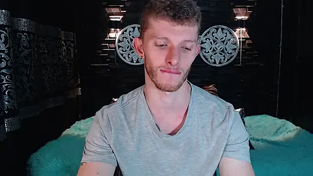 Dolce – webcam model profile photo Image 11