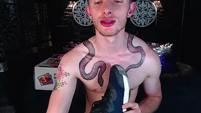 Dolce – webcam model profile photo Image 7