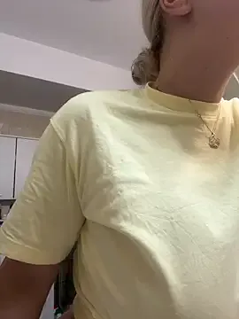 Una_chan_ – webcam model profile photo Image 5