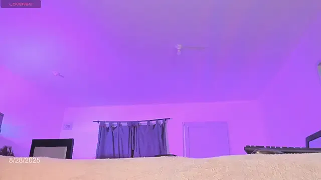 Dolce – webcam model profile photo Image 13