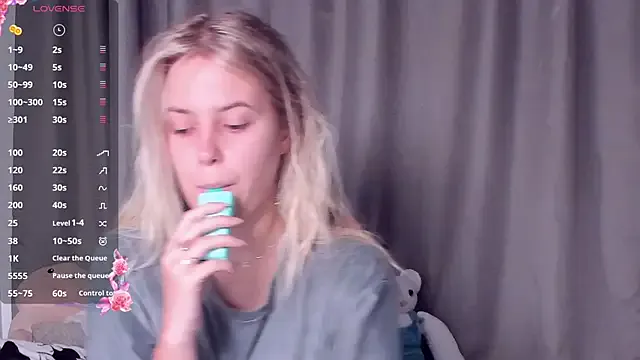 riko_oxo – webcam model profile photo Image 15