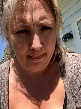 LilaSolace – webcam model profile photo Image 12