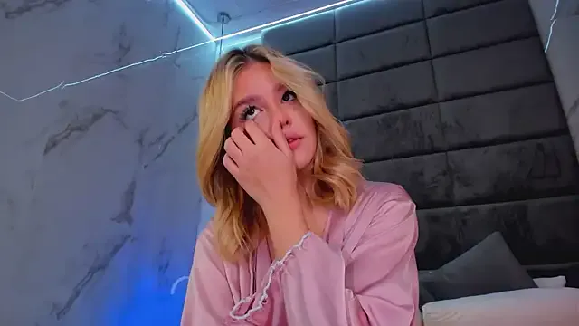 Ariana__ – webcam model profile photo Image 18