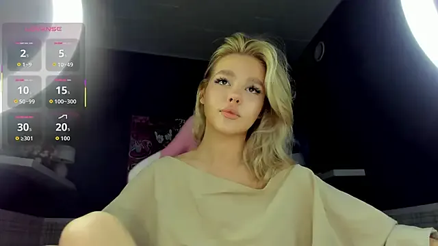 Ariana__ – webcam model profile photo Image 7