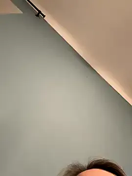 MiraKova – webcam model profile photo Image 18