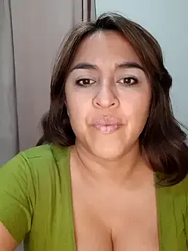 AngelCoco – webcam model profile photo Image 4