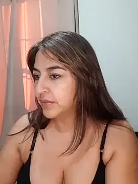 AngelCoco – webcam model profile photo Image 7