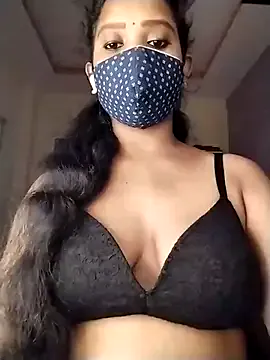 AishaHart – webcam model profile photo Image 6