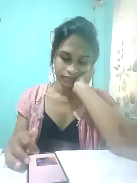 AngelCoco – webcam model profile photo Image 4