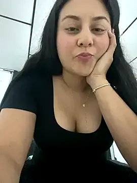 AdrianaAndrade – webcam model profile photo Image 10