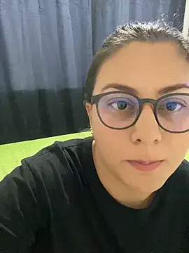 AdrianaAndrade – webcam model profile photo Image 14