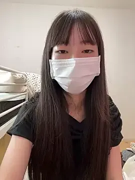 AllaRoberts – webcam model profile photo Image 3