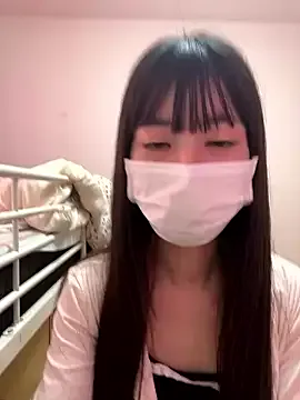 AllaRoberts – webcam model profile photo Image 4