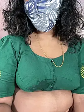 HaleyLyon – webcam model profile photo Image 18