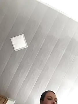 NickiLike – webcam model profile photo Image 17