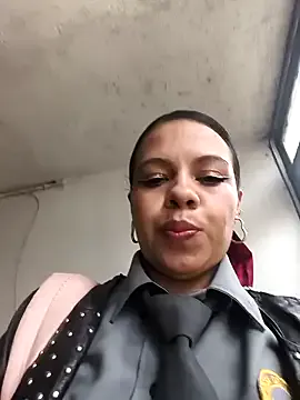 NickiLike – webcam model profile photo Image 4